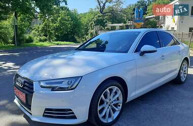 Седан Audi A4 2016 в 