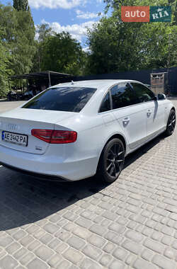 Седан Audi A4 2014 в 