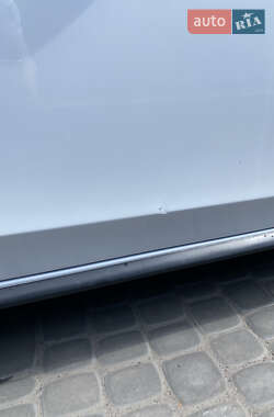 Седан Audi A4 2014 в 