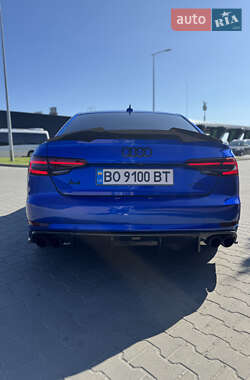 Седан Audi A4 2016 в 