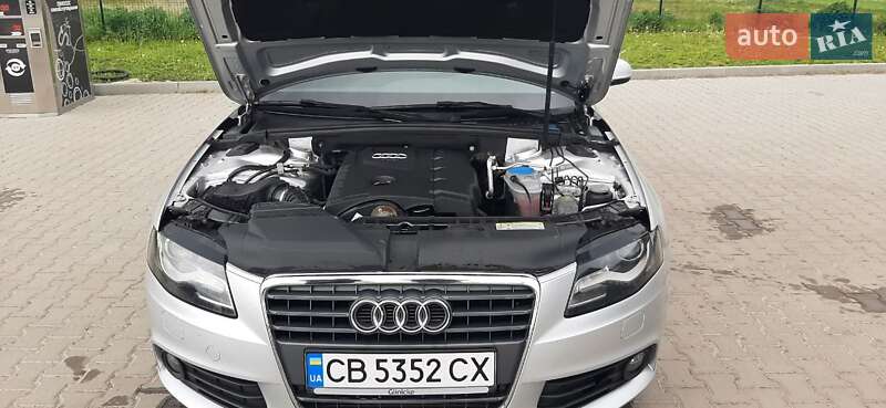 Седан Audi A4 2010 в Куликовке