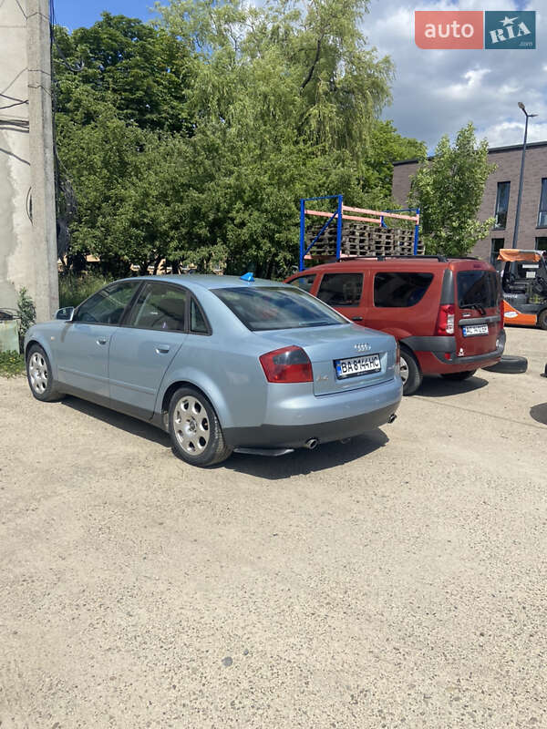 Седан Audi A4 2001 в Львове