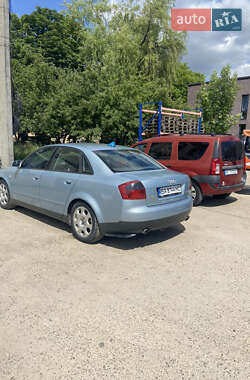 Седан Audi A4 2001 в 