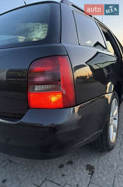 Универсал Audi A4 2001 в 