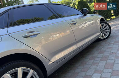 Седан Audi A4 2017 в 
