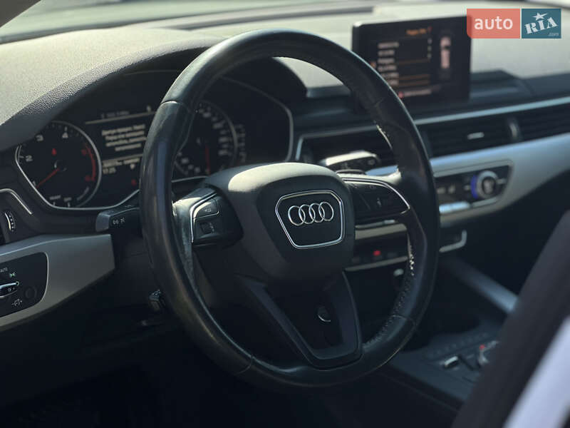 Универсал Audi A4 2017 в Львове