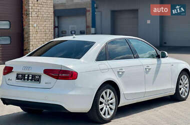 Седан Audi A4 2014 в 