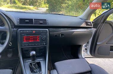 Седан Audi A4 2004 в 