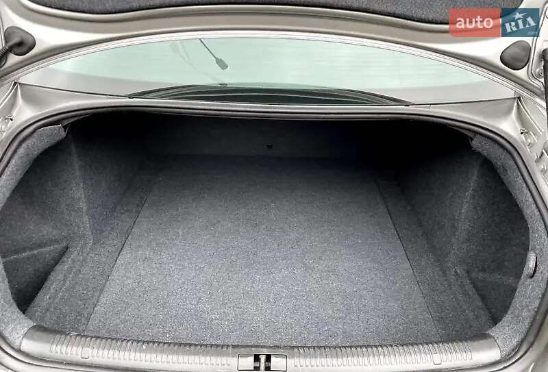 Седан Audi A4 2004 в Киеве