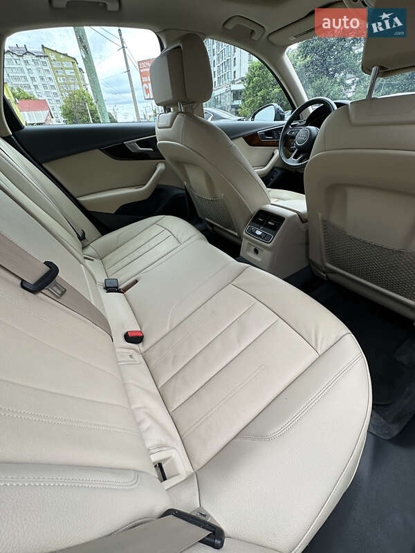 Седан Audi A4 2016 в Ивано-Франковске