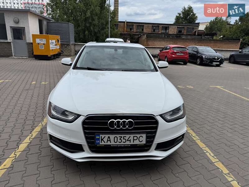 Седан Audi A4 2013 в Киеве
