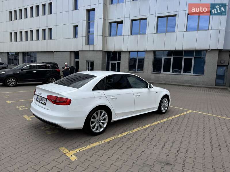 Седан Audi A4 2013 в Киеве