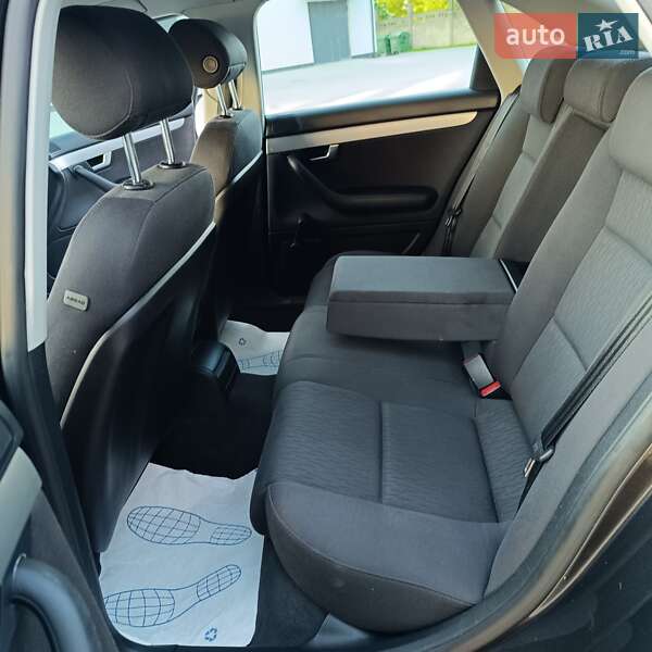 Седан Audi A4 2006 в Бориславе