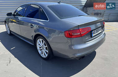 Седан Audi A4 2014 в 