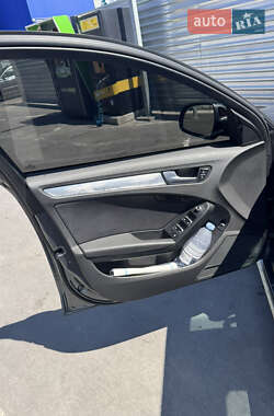 Седан Audi A4 2014 в 