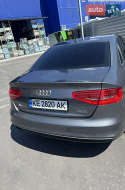 Седан Audi A4 2014 в 