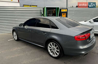 Седан Audi A4 2014 в 