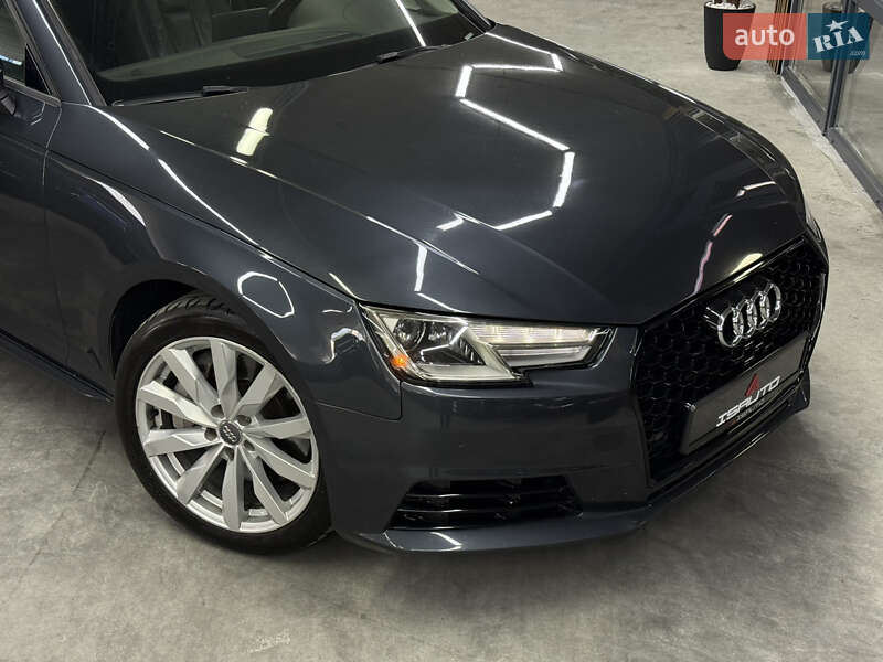 Седан Audi A4 2017 в Одессе