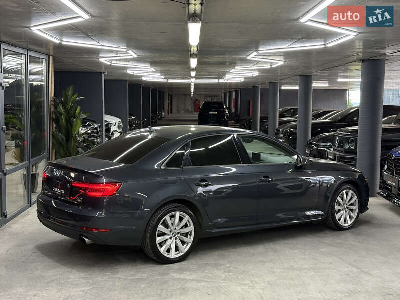 Седан Audi A4 2017 в Одессе