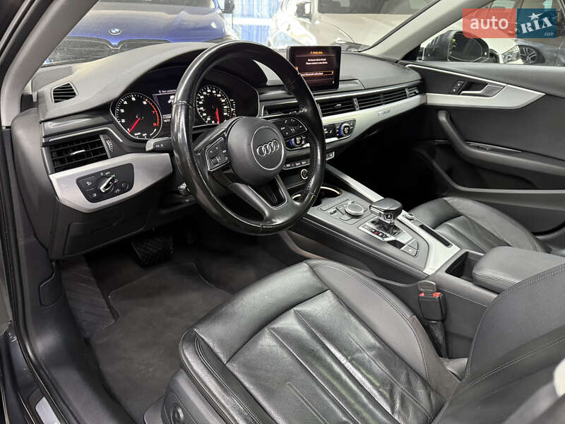 Седан Audi A4 2017 в Одессе