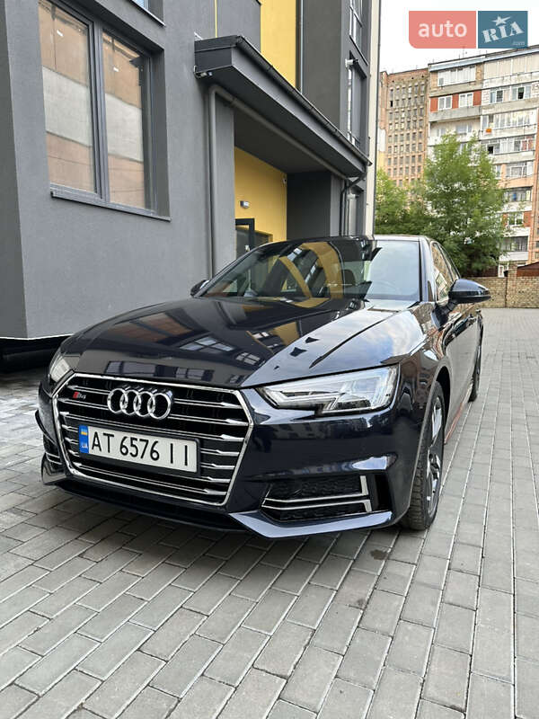 Audi A4 2017