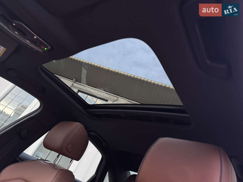 Седан Audi A4 2022 в Дніпрі