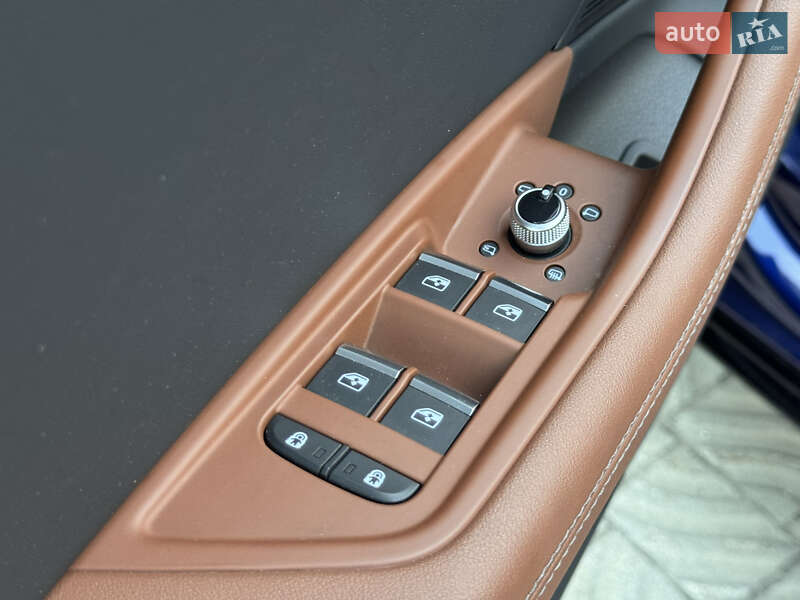 Седан Audi A4 2022 в Дніпрі