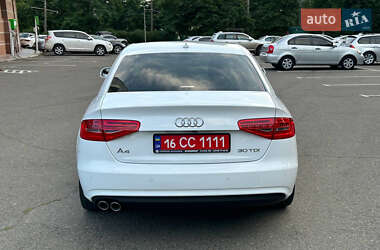 Седан Audi A4 2015 в 