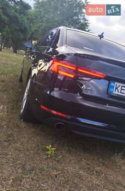 Седан Audi A4 2017 в 
