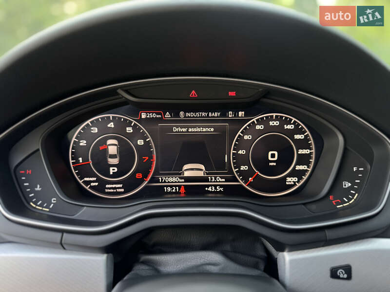 Седан Audi A4 2016 в Самборе