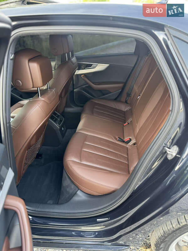 Седан Audi A4 2016 в Самборе