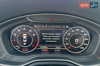 Седан Audi A4 2017 в 