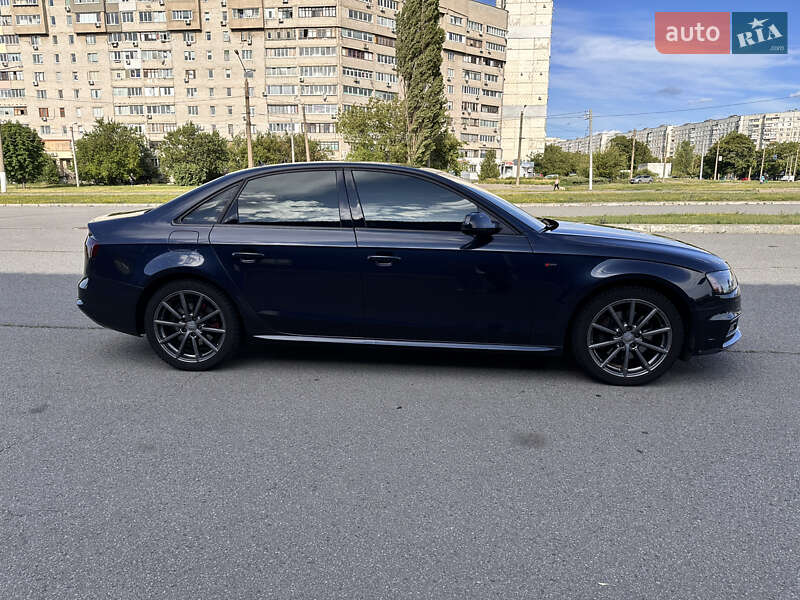 Седан Audi A4 2014 в Харькове