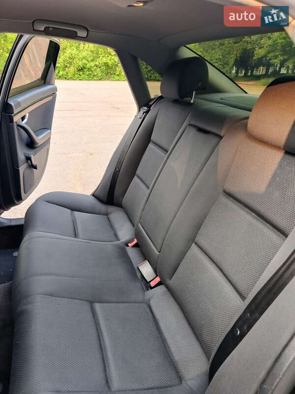 Седан Audi A4 2003 в Киеве