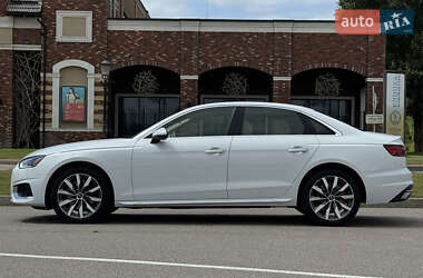Седан Audi A4 2021 в 
