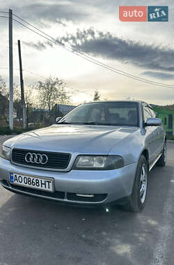 Седан Audi A4 1996 в Яремче