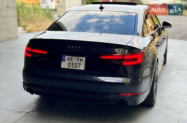 Седан Audi A4 2016 в 