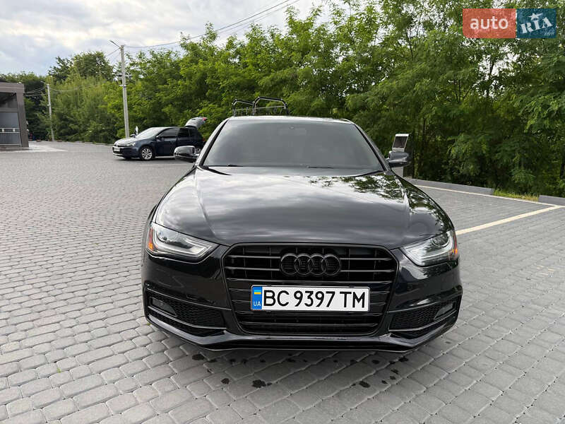 Седан Audi A4 2014 в Львове