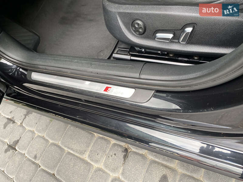 Седан Audi A4 2014 в Львове