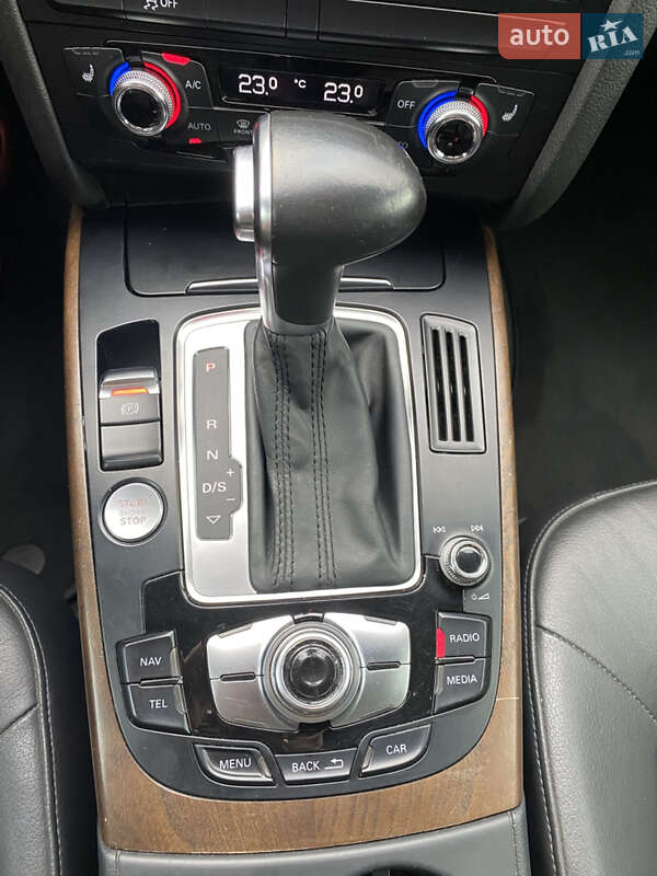 Седан Audi A4 2014 в Львове