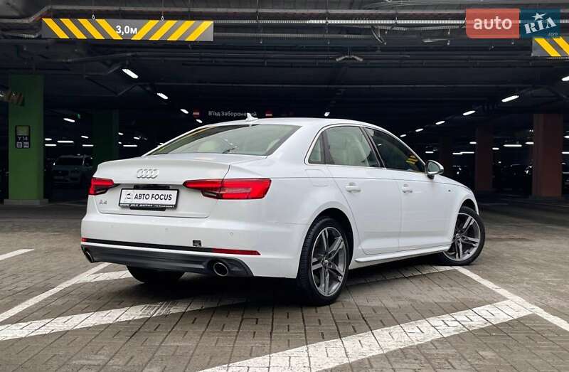 Седан Audi A4 2016 в Киеве