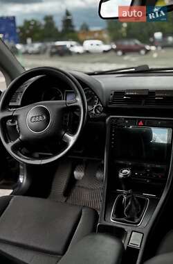 Седан Audi A4 2002 в 