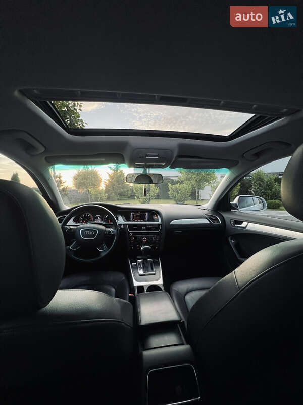 Седан Audi A4 2013 в Ужгороде