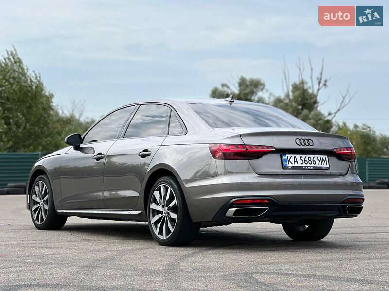 Седан Audi A4 2020 в Києві