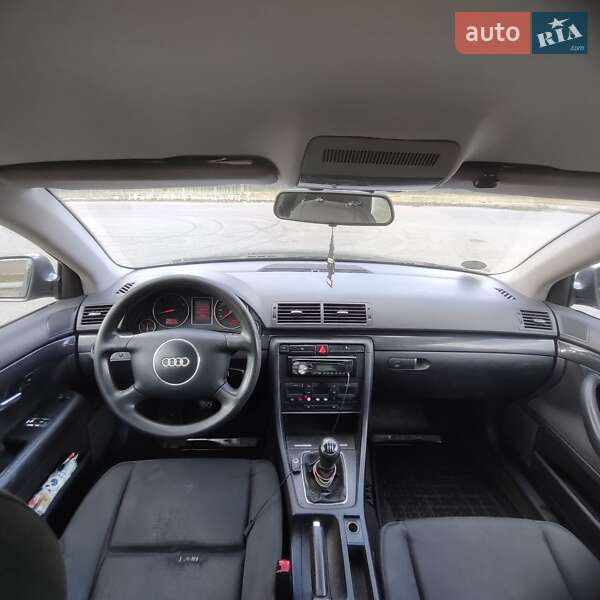 Седан Audi A4 2001 в Киеве