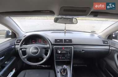 Седан Audi A4 2001 в 