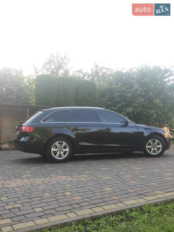 Универсал Audi A4 2010 в Ровно