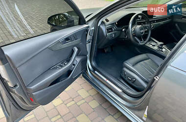 Седан Audi A4 2016 в 