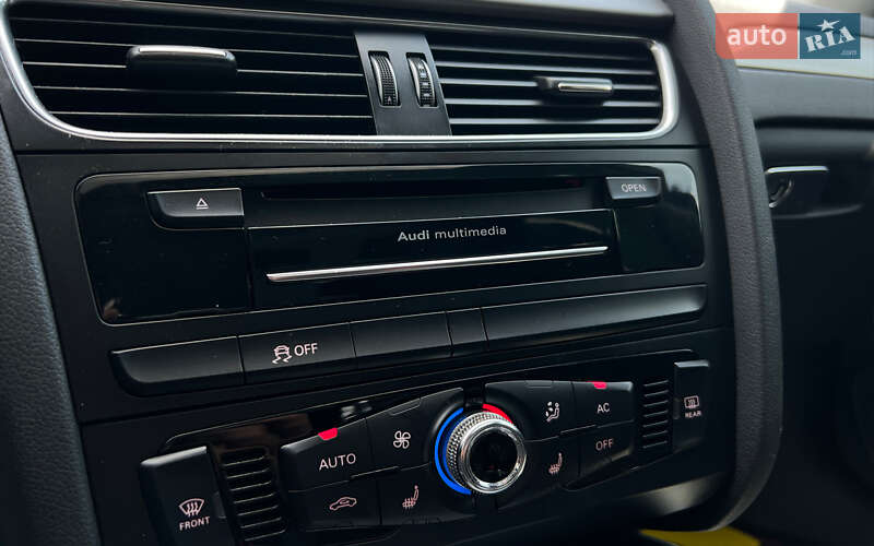 Седан Audi A4 2013 в Львове