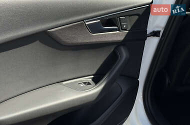 Седан Audi A4 2016 в 